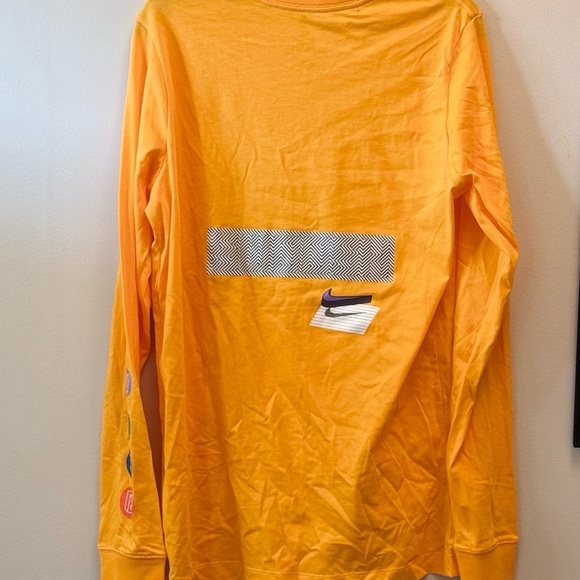 Nike Big Kids Sportswear Relaxed-Fit Printed Long-Sleeve T-Shirt Tee-shirt XL - Picture 9 of 11